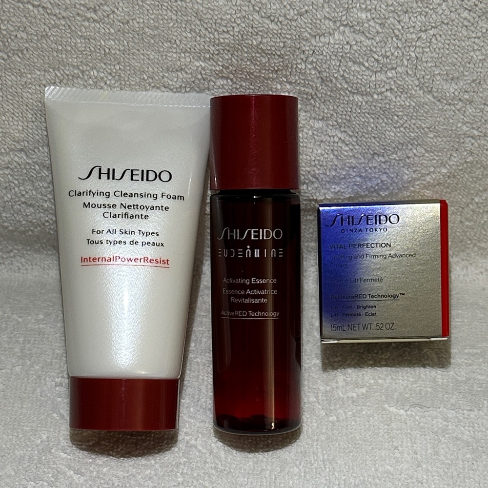 NWT Shiseido Skincare Set